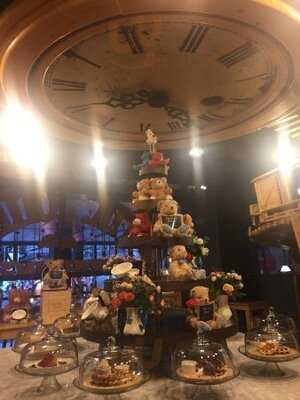 มิสเตอร์โจนส์ ออร์ฟาเนจ