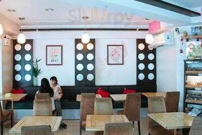 ยูอาร์สเตชั่น ร้านกาแฟ