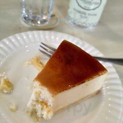 ชีสเค้กเฮ้าส์