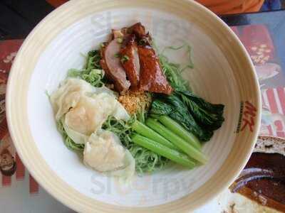 เอ็มเค เรสโตรองต์ (เดอะ พาซิโอ)