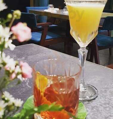 Prelude Restaurant & Bar