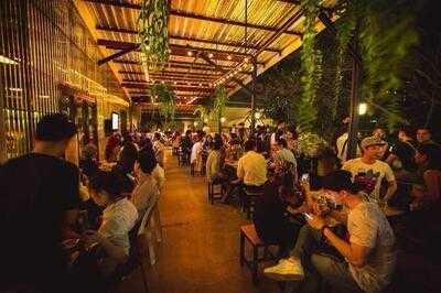 บ้านเพื่อน เอกมัย