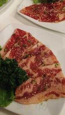 Yakiniku Tan, Thonglo Main Branch