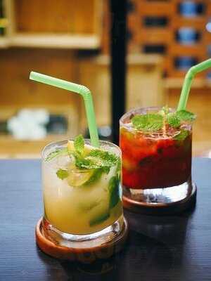 ร้านโอ็คไวน์วัลเล่ย์