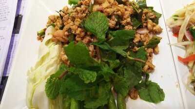 ยำแซ่บ สาขา เซนทรัล เวิร์ลด์