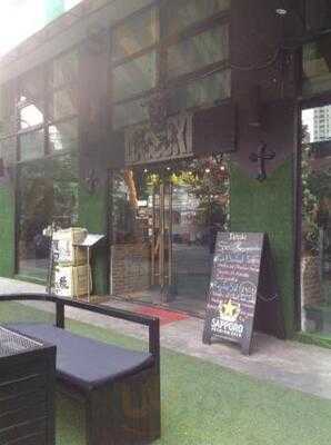 Daisuki Yakiniku Bar & Grill