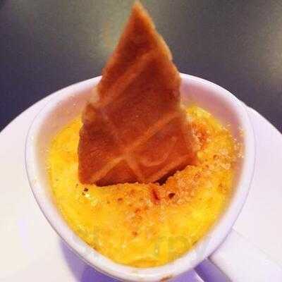 ทูโฟตี้เอทคาเฟ่แอนด์บาร์ (248 คาเฟ่แอนด์บาร์)