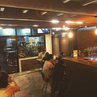 Lick Lips Bistro X Grill Bar
