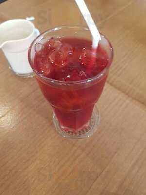 เลิฟวิ่ง ฮัท