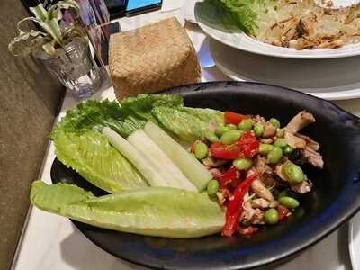 เกรฮาวด์ คาเฟ่ สาขา ลา วิลล่า