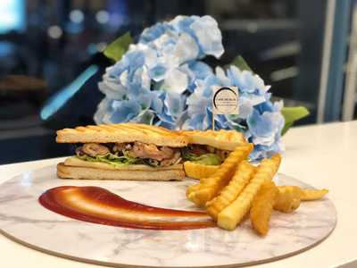 คาเฟ่ เดอ บลู