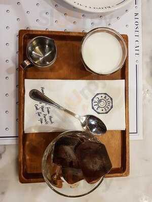 โคลเซ็ท คาเฟ่ สาขา เซนทรัล เฟสติวัล อีสท์วิลล์