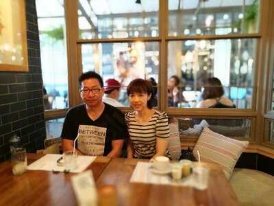 โคลเซ็ท คาเฟ่ สาขา เซนทรัล เฟสติวัล อีสท์วิลล์