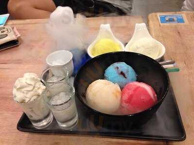 เจลาโต ร้านไอศกรีม