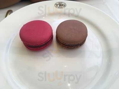 ทีดับบลิวจี ที สาขา เอ็มควอเทียร์