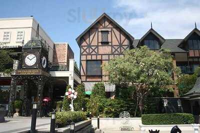 The Castle Pickadaily