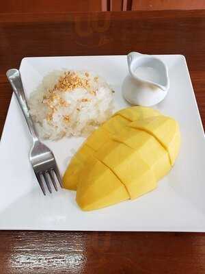 ร้าน ข้าวเหนียวมูน ก.พานิช