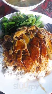 ก๋วยเตี๋ยวไก่น้ำแดง