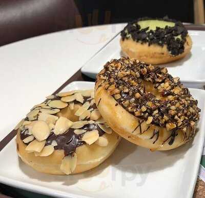 Krispy Kreme Doughnuts, Silom Complex