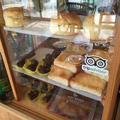 Cocorodrip Cafe & Bakery