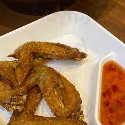 Thai Style Noodle And Beverage