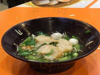 Thai Style Noodle And Beverage