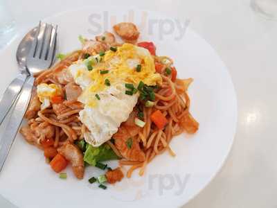 บ้านกลางซอย