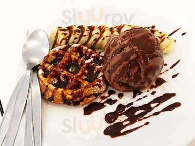 บ้านกลางซอย