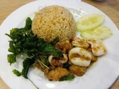 ก๋วยเตี๋ยวไก่แม่ศรีเรือน