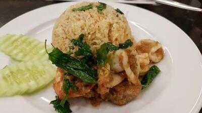 ก๋วยเตี๋ยวไก่แม่ศรีเรือน