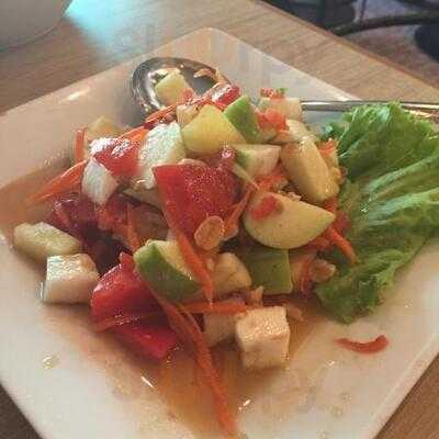 ก๋วยเตี๋ยวไก่แม่ศรีเรือน