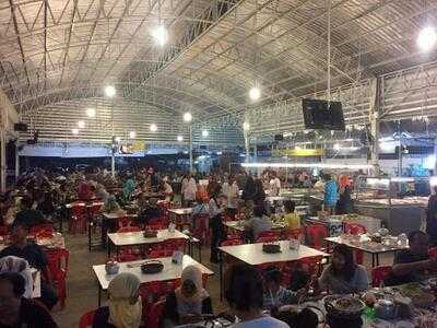 สินธรสเต็กเฮ้าส์