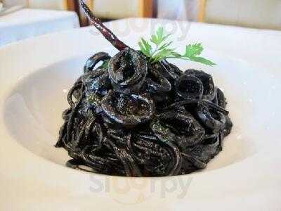 Zucca Wine Bar & Restaurant