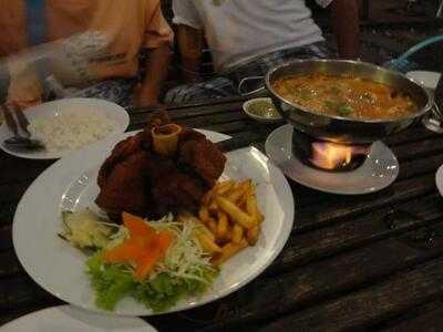 ร้านอาหาร ลานผ้า