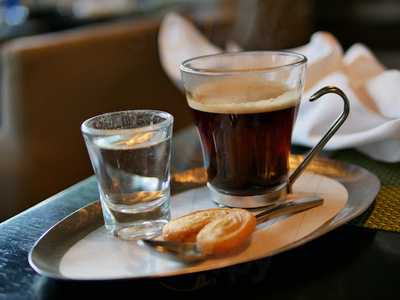 ห้องอาหารโฟลว์