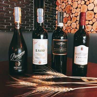 เดอะ คล็อคเอ้าท์ คาเฟ่ แอนด์ แคชวลคูซีน