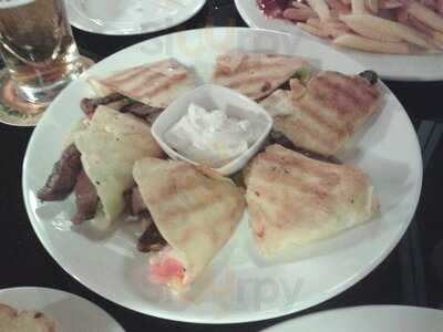 Tenderloins Sports Bar & Steak House - Pattanakarn 30