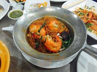 ข้าวผัดปูเมืองทอง