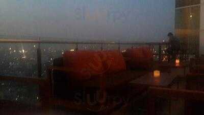 Zepplin Bar & Restaurant @ Sukhumvit 69
