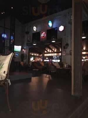 บริค บิสโทร เรสเตอรองท์ & บาร์