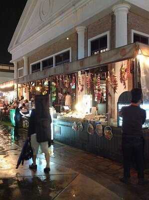 บริค บิสโทร เรสเตอรองท์ & บาร์