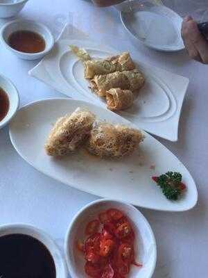 ดิ เอมเพอเรอร์