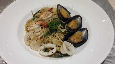 เฟลเวอร์ส คาเฟ่