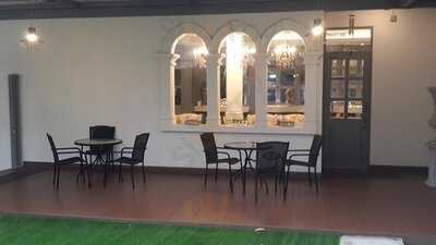 เฟลเวอร์ส คาเฟ่