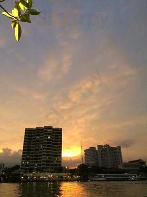 Pimienta Tapas Bar & Restaurant