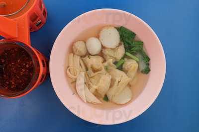 มู๋มู๋ อีทเทอรี