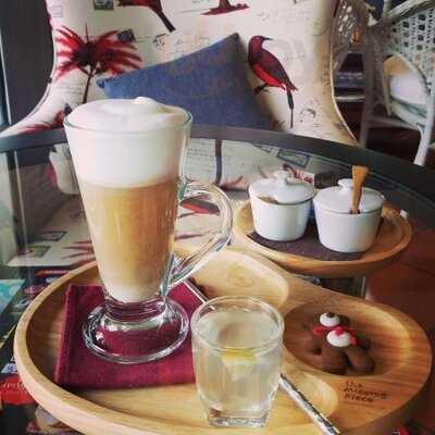 ร้านกาแฟ มิสซิ่งพีช