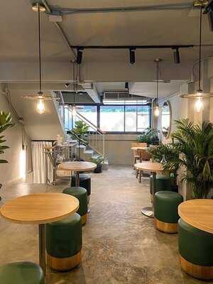 Entree Coffee & Brunch