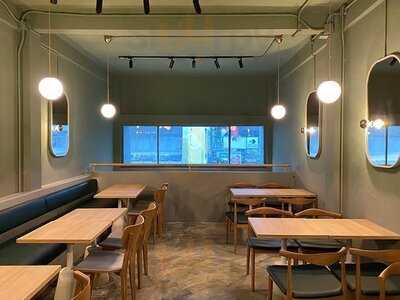 Entree Coffee & Brunch