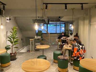 Entree Coffee & Brunch